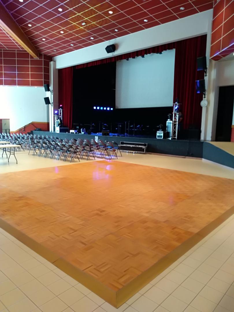 Location de piste de danse PVC AMS Locations 42000 https://www.ams-locations.com