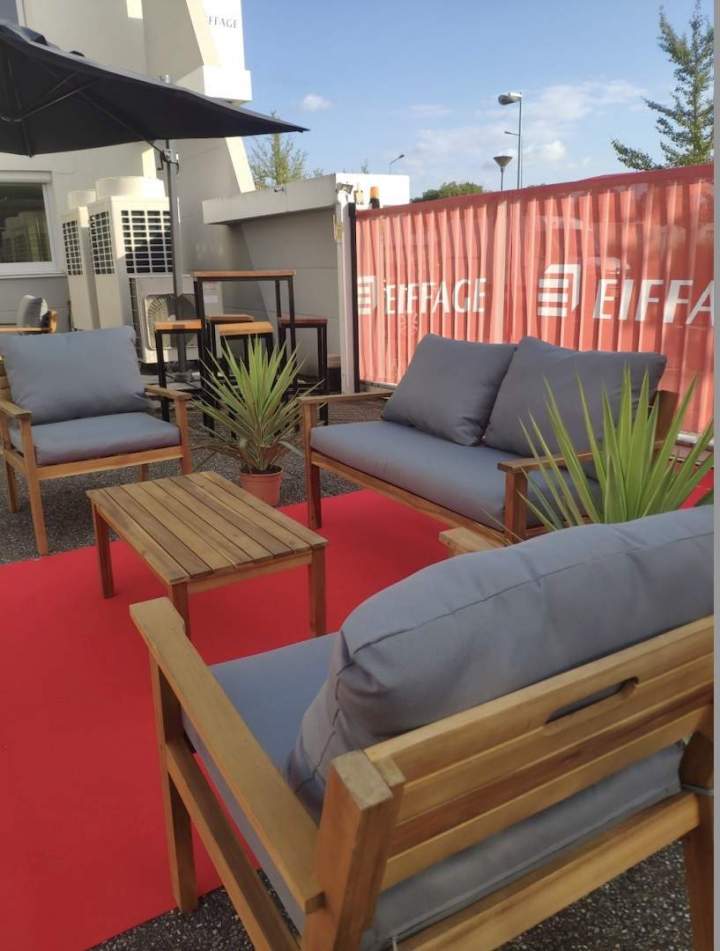 Loueur de salon exterieur Lyon